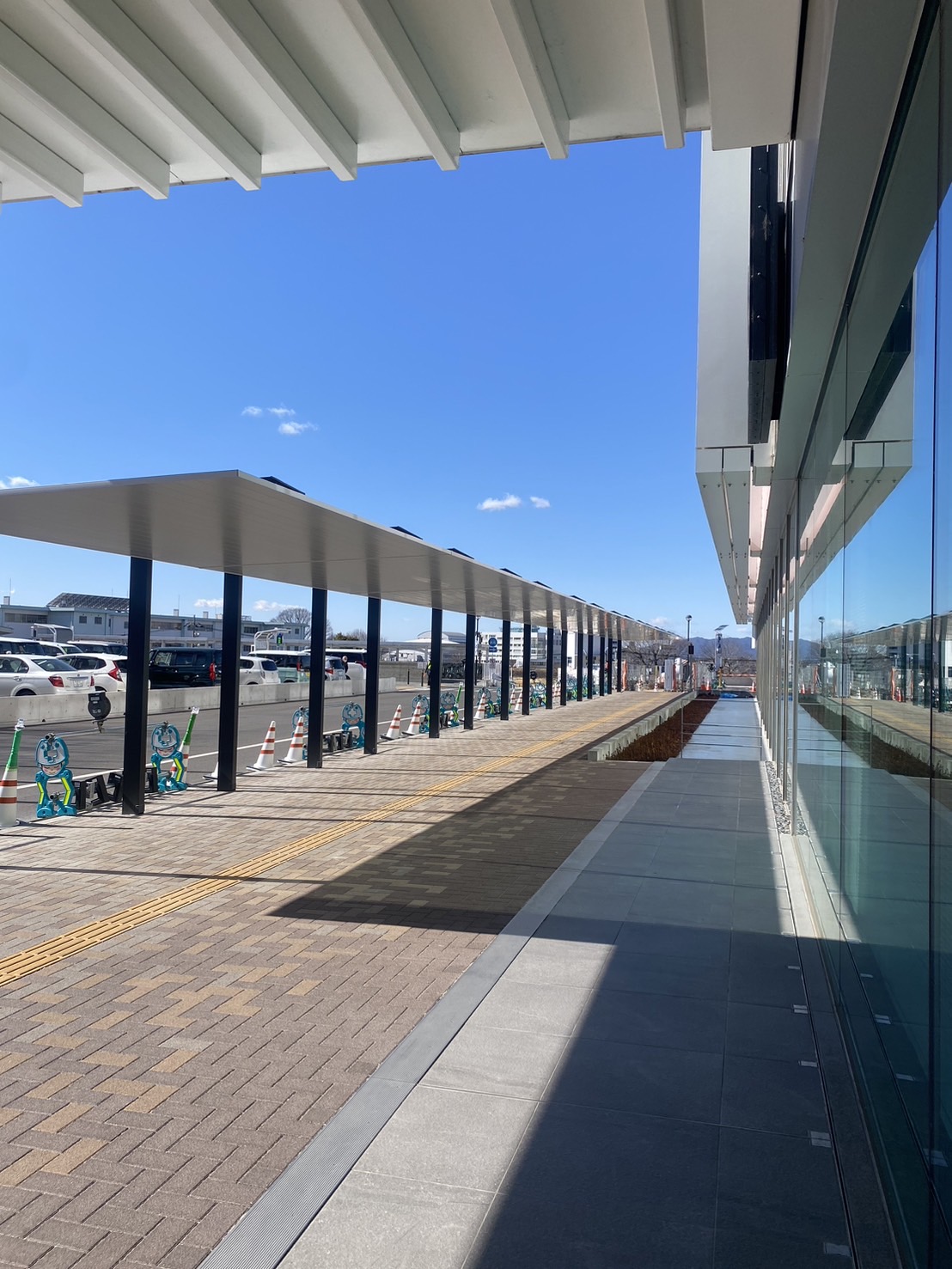 本庁舎 おもいやり駐車スペース