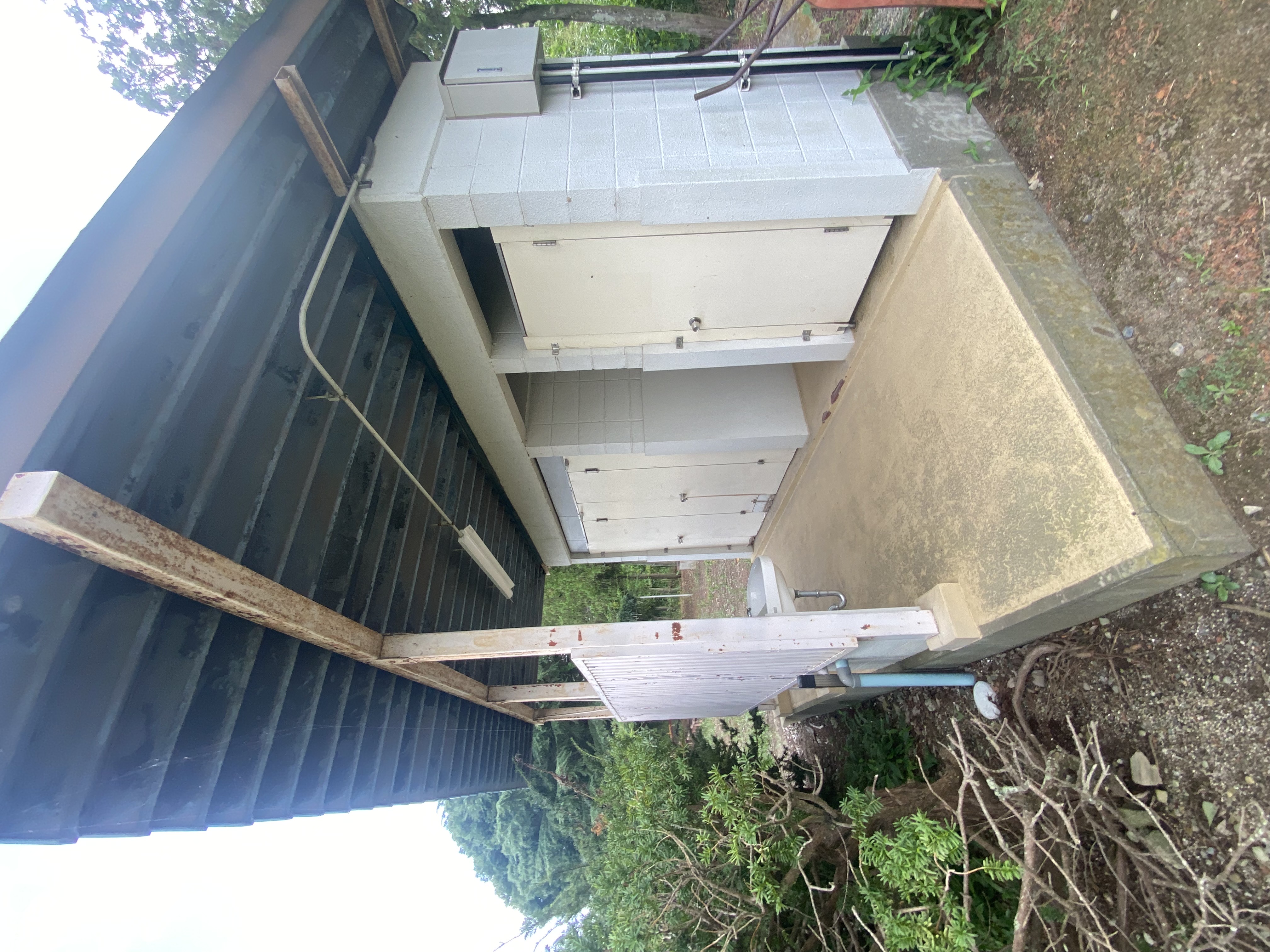 学校屋外トイレ改修工事決定